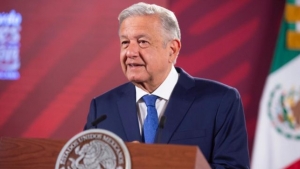 OMS premia a AMLO por control de tabaco; proh&iacute;ben vapeadores por decreto en M&eacute;xico