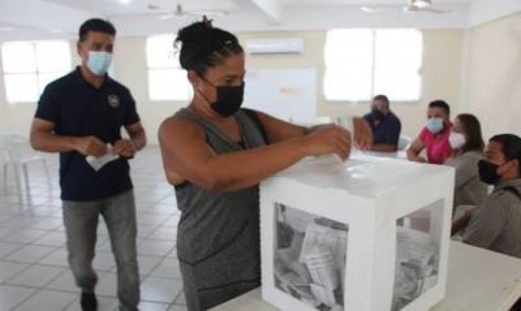 Valdez Ju&aacute;rez advierte que impugnar&aacute; el resultado electoral en el SNTE 27