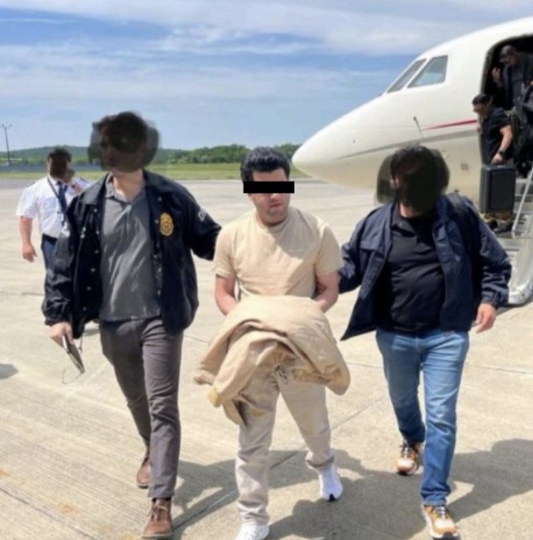 Néstor Isidro &quot;El Nini&quot; aterriza en Nueva York y se filtra la primera foto de su extradición