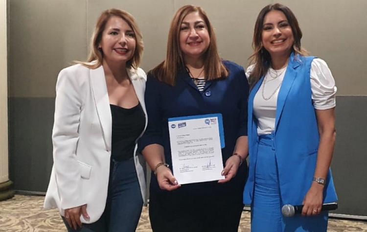 A ser mujeres l&iacute;deres llama Nelba Osorio
