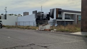 Casa es incendiada con veh&iacute;culo despojado en el fraccionamiento Residencial Alameda