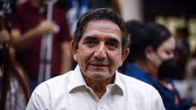 Se ampara H&eacute;ctor Melesio Cu&eacute;n Ojeda