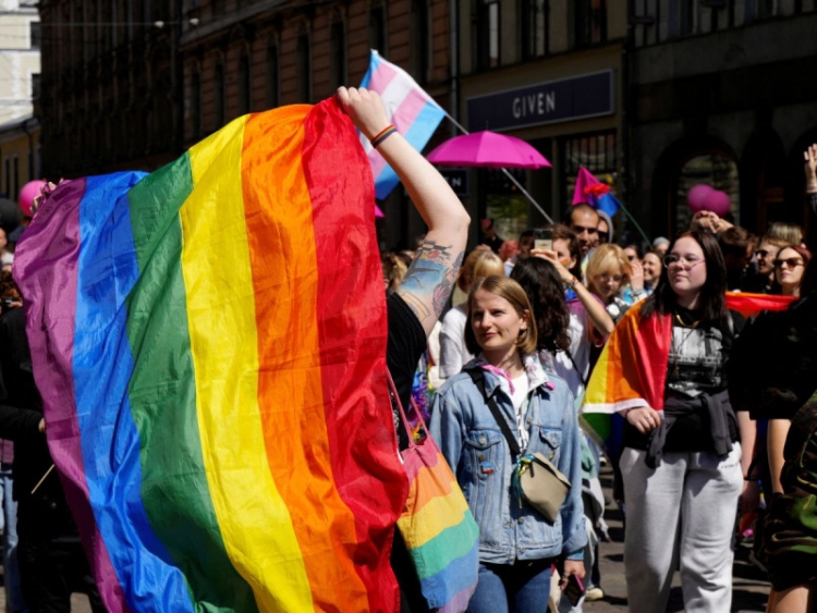 Rusia aprueba ley que prohíbe el cambio de sexo y a las personas trans