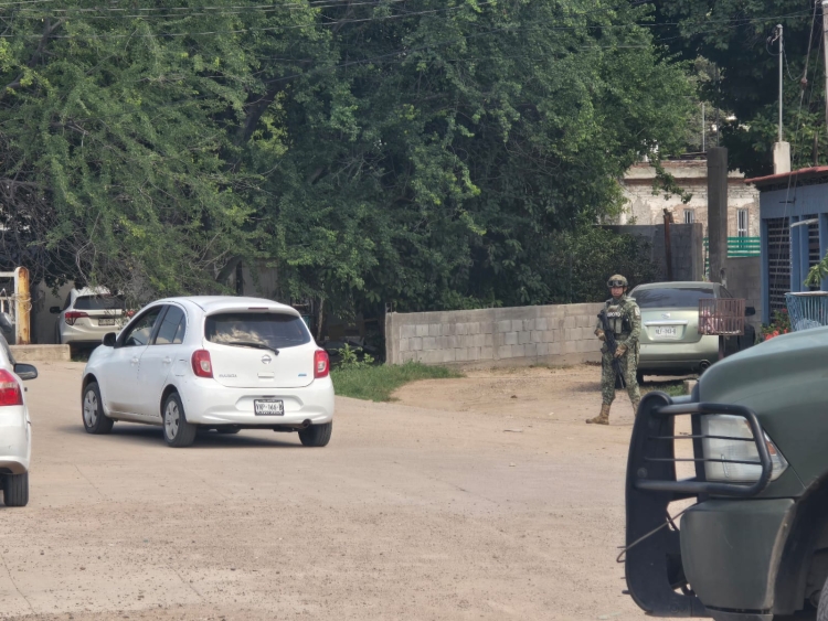 Muere en el hospital hombre baleado cuando conduc&iacute;a su veh&iacute;culo en Culiac&aacute;n