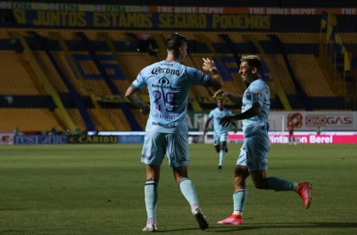 Mazatl&aacute;n se llev&oacute; la victoria con expulsi&oacute;n de Aquino en Monterrey