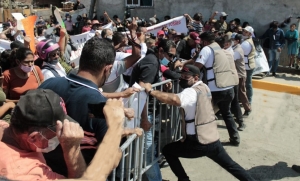 Jaloneos con Siervos de la Nación rompen la tranquilidad de la gira presidencial por Sinaloa