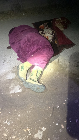 Vestido con botas t&aacute;cticas dejan a un asesinado en Prados del Sur