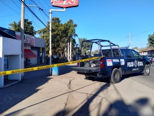 Matan a balazos a joven en Bellavista, Culiacancito; lo encuentran tirado afuera de un expendio de cerveza