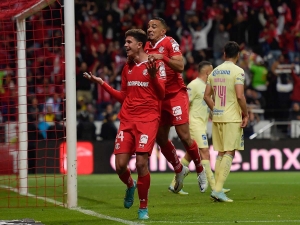 Toluca vence 2-1 al Am&eacute;rica; las &Aacute;guilas viven un infierno ante Diablos Rojos
