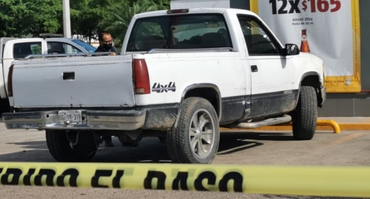 Encuentran a un hombre asesinado a bordo de una camioneta al sur de la ciudad