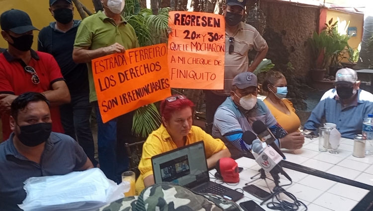 Exigen polic&iacute;as jubilados a Estrada Ferreiro la devoluci&oacute;n de 3 MDP por prima de antig&uuml;edad