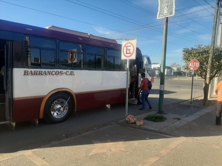 Desvían ruta Barrancos-Centro; se quejan usuarios