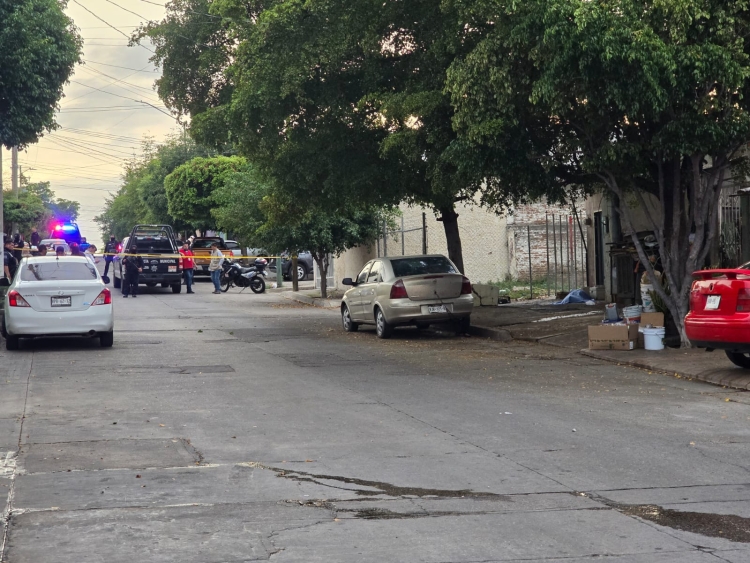 Tres hombres fueron asesinados por gatilleros en la colonia Los Pinos, Culiacán