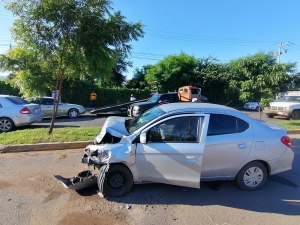 Choque en Villa Sat&eacute;lite deja dos personas lesionadas, en Culiac&aacute;n