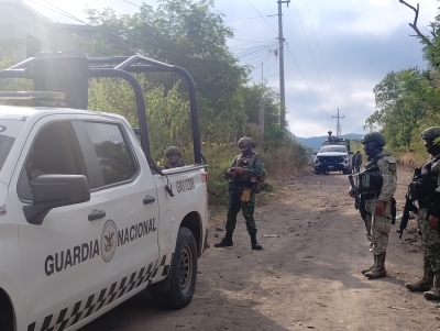 Ej&eacute;rcito y Guardia Nacional hallan sin vida a una persona 'encobijada' en la Ampliaci&oacute;n El Barrio, en Culiac&aacute;n