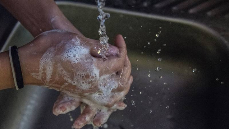 Lavado de manos se ha reducido demasiado… y eso es un problema