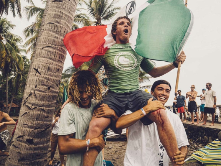 Mexicano hace historia: es el Primer Surfista nacional en clasificar a Olímpicos; irá a París 2024
