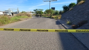Localizan a un hombre asesinado y esposado en El Palmito Viejo, al Poniente de Culiac&aacute;n