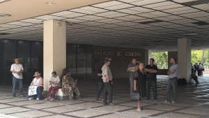 Denuncian ciudadanos a la CFE por cobrar la tafira m&aacute;s alta DAC