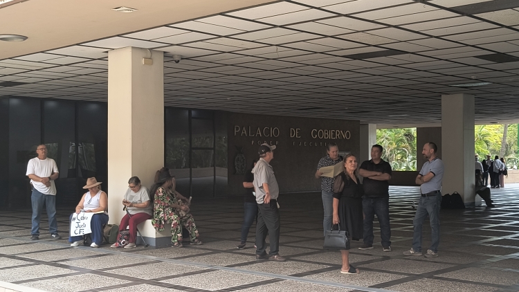 Denuncian ciudadanos a la CFE por cobrar la tafira m&aacute;s alta DAC