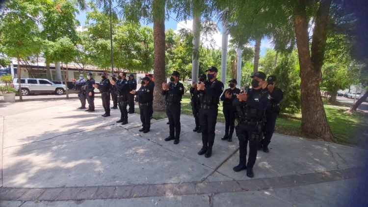 Garc&iacute;a Rodr&iacute;guez toma protesta a nuevo director de la Polic&iacute;a Municipal