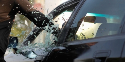 Roban autom&oacute;vil y efectivo a mujer, en la colonia Miguel Hidalgo
