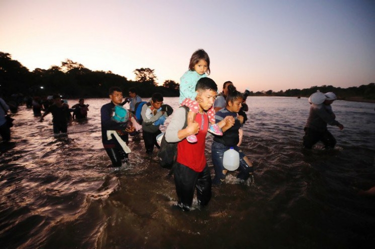Cerca de dos mil migrantes ingresaron a M&eacute;xico sin oposici&oacute;n de las autoridades