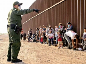 Se limita la audiencia de migrantes en EU