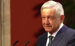AMLO les dice a Gertz y Zald&iacute;var que "ellos tienen la arrogancia de sentirse libres" por ausentarse a su Segundo Informe
