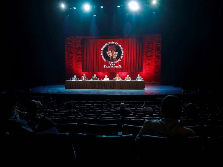 El teatro está a punto de colapsar en México