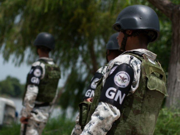 Guardia nacional auxilia a los afectados en Tabasco