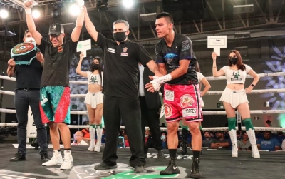 Por la v&iacute;a del nocaut Roberto Verdugo gan&oacute; el t&iacute;tulo nacional ante C&aacute;zares