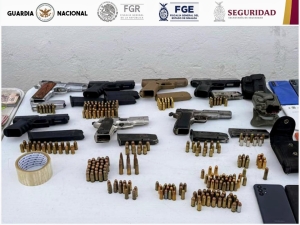 Aseguran armas, teléfonos y drogas  en el Centro Penitenciario de Aguaruto, Culiacán