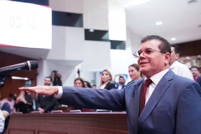 Toma protesta Congreso como alcalde sustituto de Mazatl&aacute;n a &Eacute;dgar Augusto Gonz&aacute;lez Zatarain