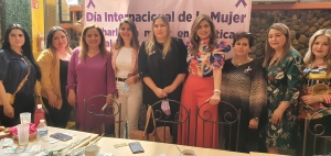 Doble lucha de las mujeres para alcanzar posiciones de liderazgo, asegur&oacute; Eva Guerrero
