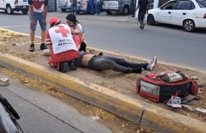 Dos j&oacute;venes resultaron heridos tras ser atropellados en el bulevar Pedro Mar&iacute;a Anaya de la colonia Chapultepec