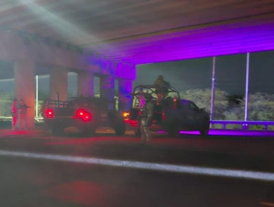 Ejecutado y con los pies y manos atadas localizan a un hombre debajo del puente de &#039;La Costerita&#039;, en Culiacán