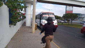 Sujeto ataca a su pareja a cuchilladas arriba de cami&oacute;n urbano, en Culiac&aacute;n
