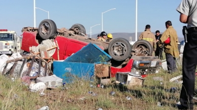 Dos personas lesionadas tras accidente tipo volcadura en el sur de Culiac&aacute;n