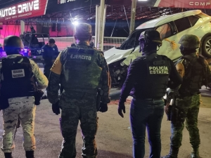 Tras intensa persecuci&oacute;n detienen a dos personas armadas en la Emiliano Zapata