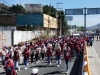 Normalistas bloquean Autopista del Sol y queman camioneta, en Guerrero