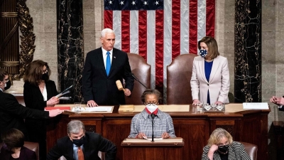 Vicepresidente Mike Pence y Nanci Pelosi