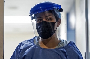En M&eacute;xico, suman adem&aacute;s 127 mil 53 casos de COVID-19 entre profesionales de la Salud; as&iacute; como mil 744 defunciones 
