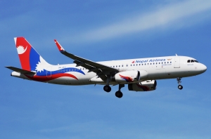 Desaparece avión en Nepal con 22 pasajeros