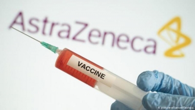 OMS recomienda a pa&iacute;ses que sigan aplicando vacuna de AstraZeneca, pese a supuestos casos de trombosis
