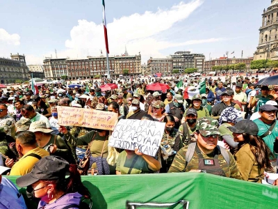 Salen a las calles a defender al Ejército; exigen respeto a derechos humanos