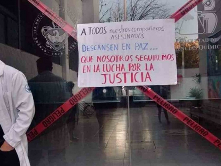 En Puebla estudiantes de la BUAP se manifiestan realizando paro de actividades