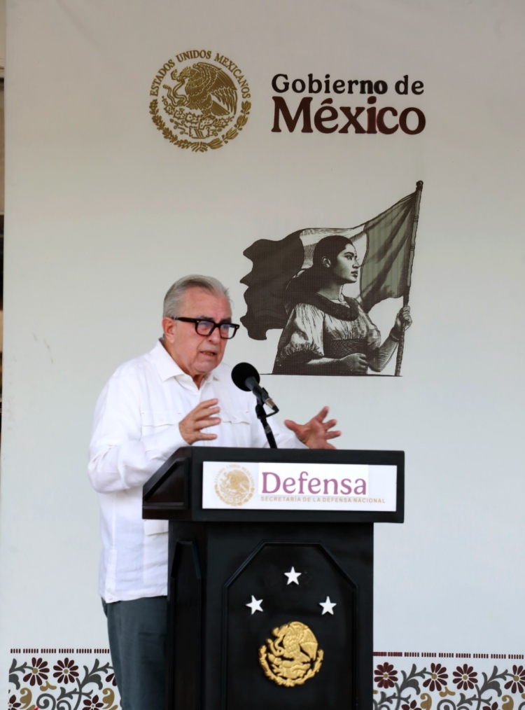 Las Fuerzas Armadas son nuestros m&aacute;s fieles defensores en los momentos dif&iacute;ciles: Rocha