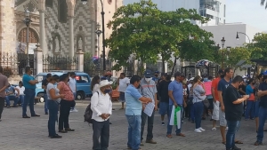 Piden que dejen trabajar a vendedores de playa