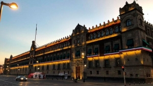 Presidencia paga m&aacute;s de 2 mdp a Sedena para que modernice un helipuerto en Palacio Nacional